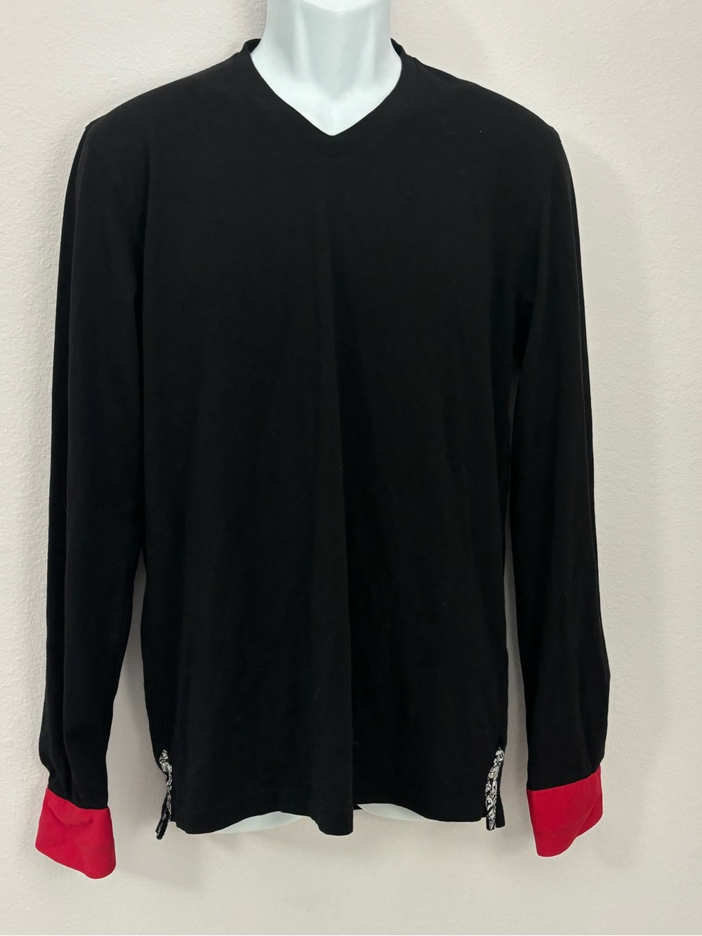 MACEOO Black Long Button Sleeve 100%
Cotton with Unique Illustrations Size: 3/M